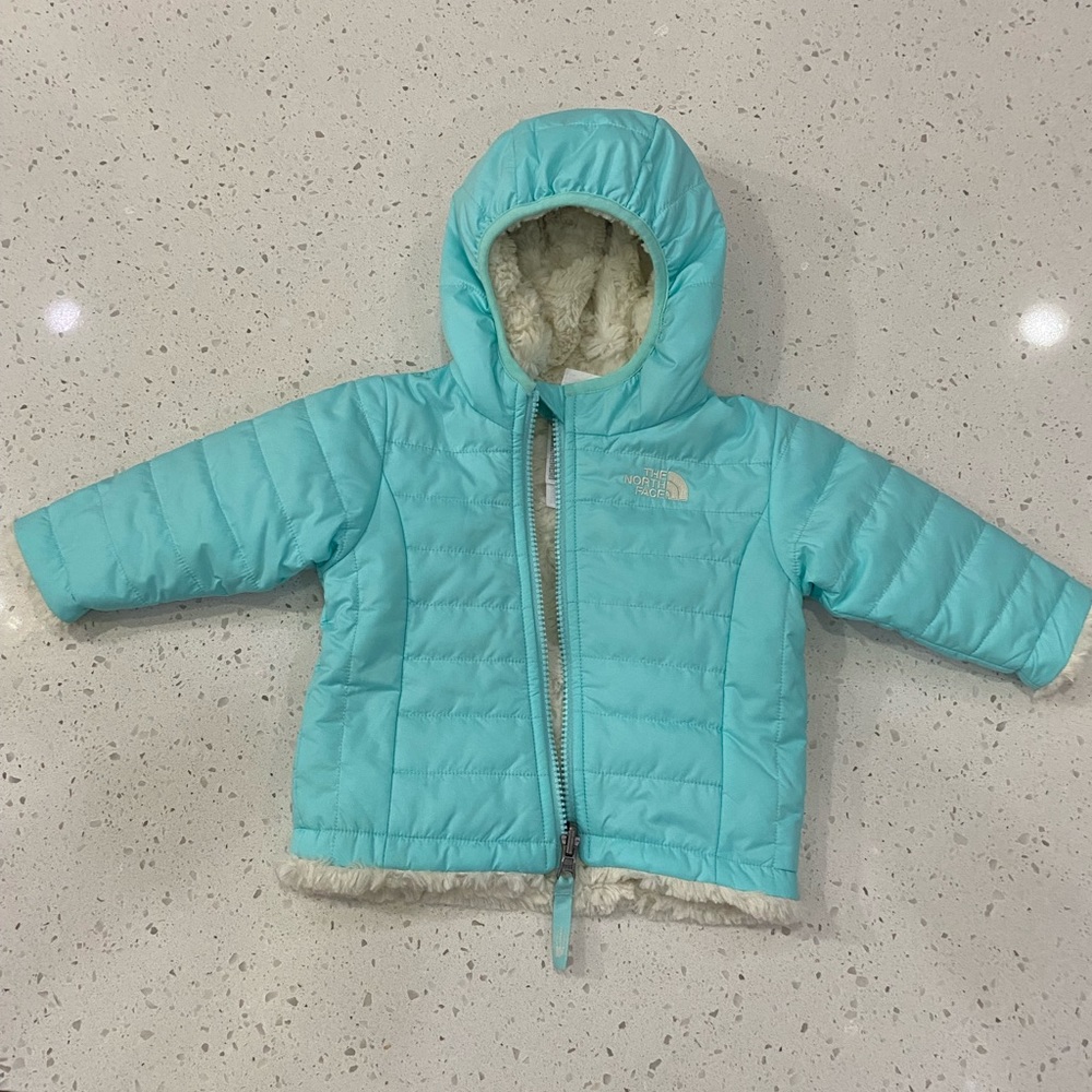 NWOT North Face Reversible Mossbud Swirl Jacket